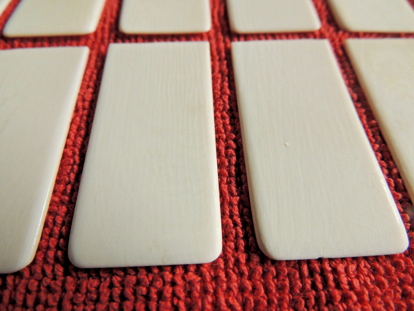 18 Vintage / Antique Piano Key Tops Great Used Condition Lot 12