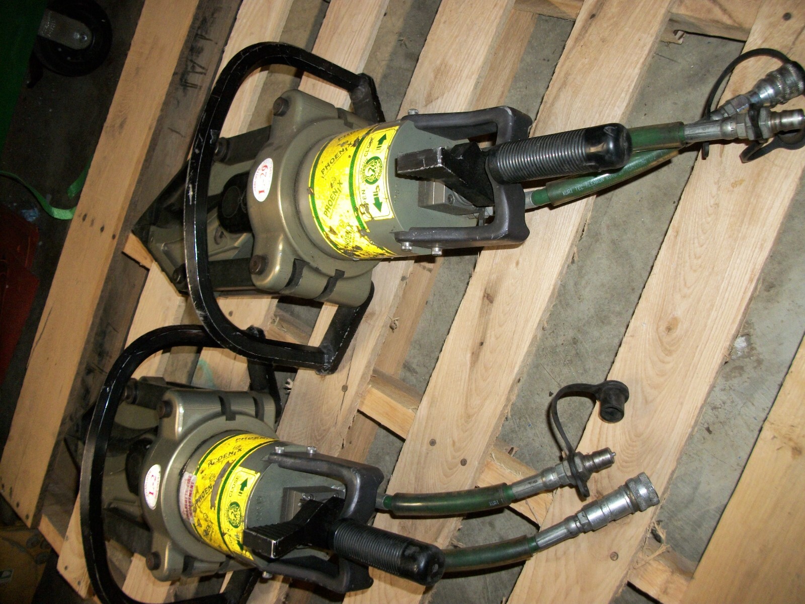 LOT OF 2 NICE PHOENIX FIRE RESCUE HYDRAULIC SPREADER