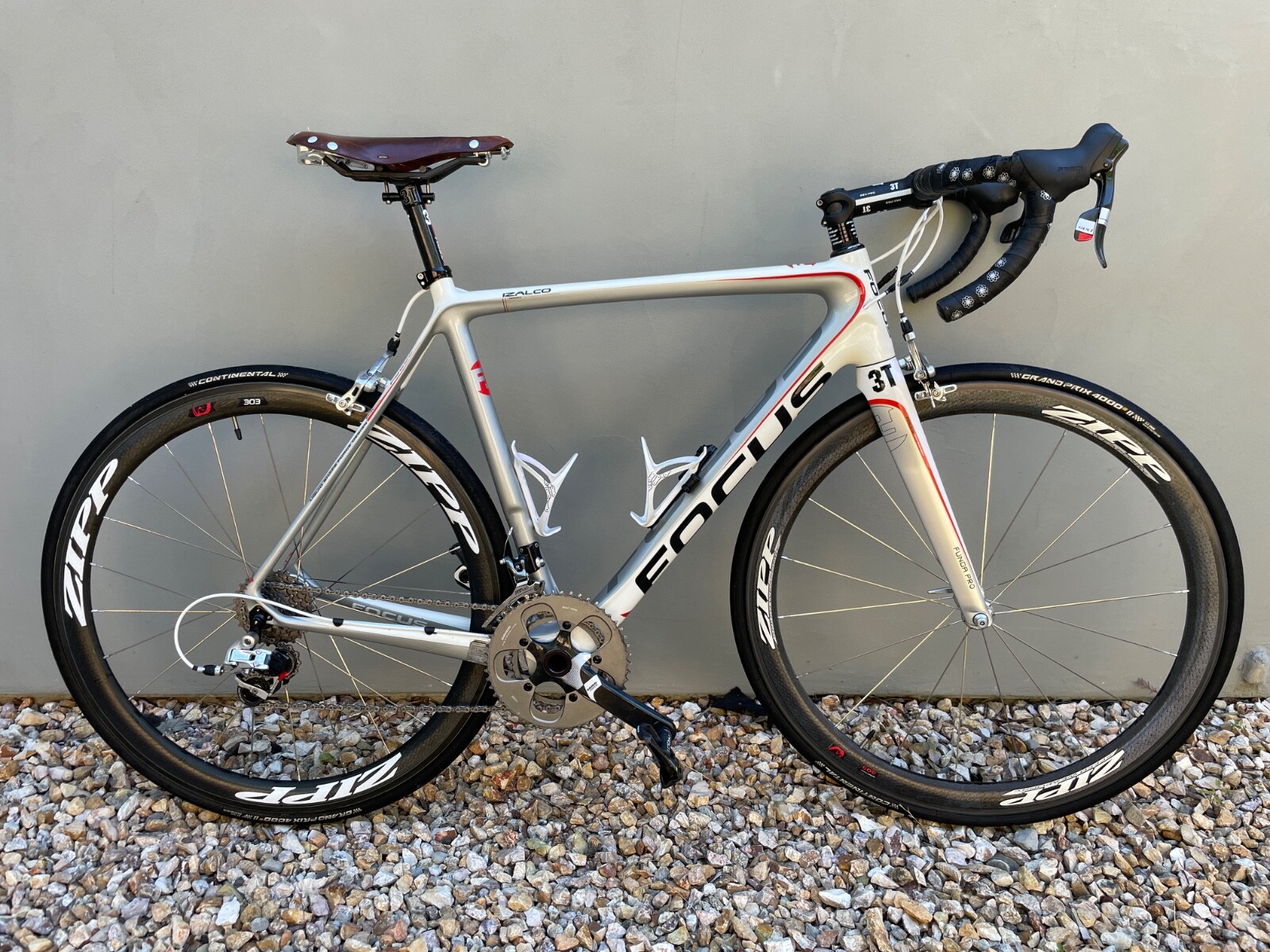 フォーカス FOCUS IZALCO PRO1.0 Duraace組 おまけ付き Geometry Details: Focus Izalco Pro 1.0 Dura Ace 2012 2012
