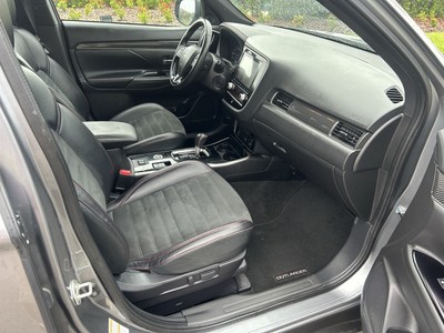 image 10 of interior