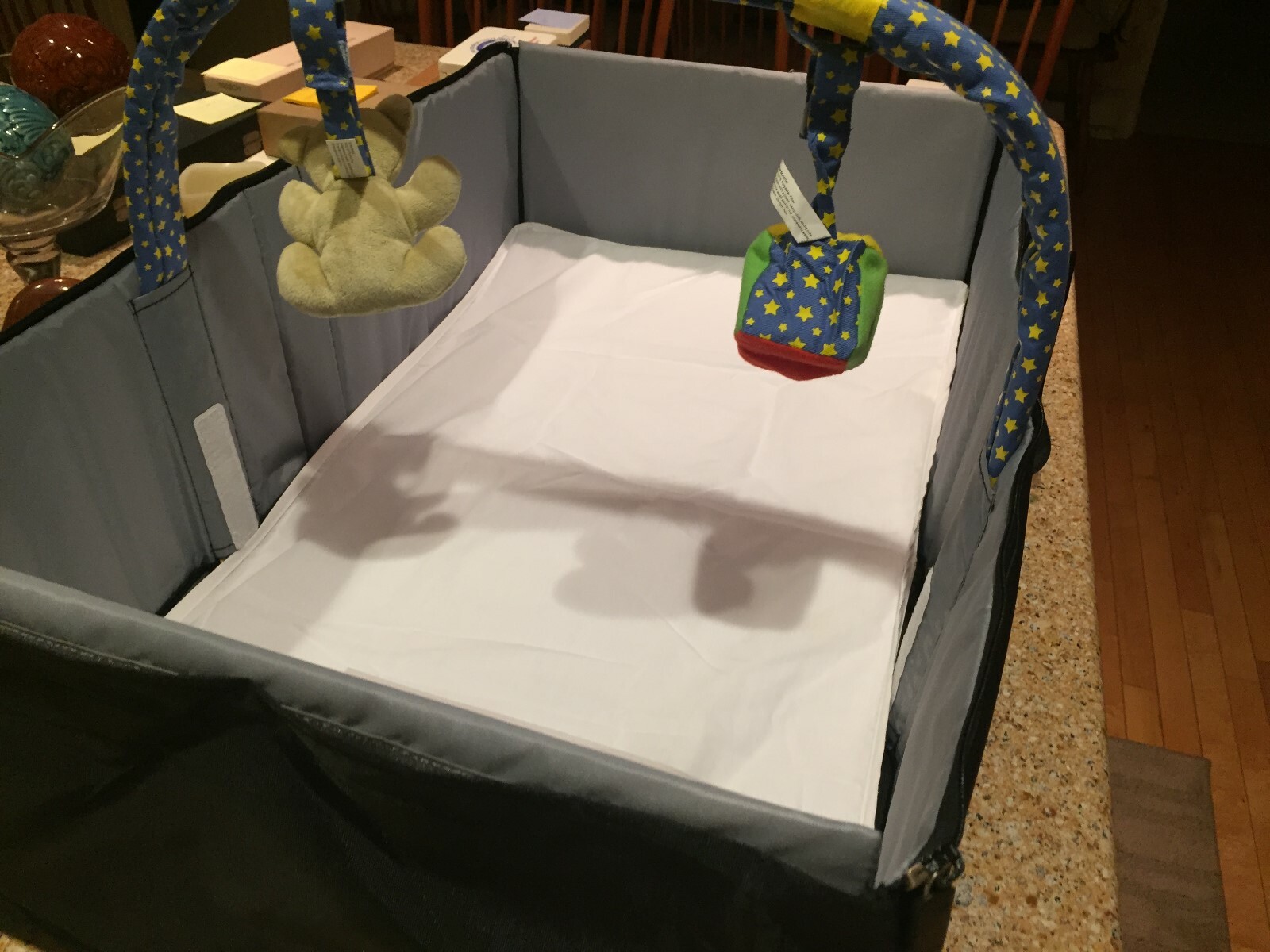 Eddie Bauer Infant Travel Bed Portable Bed Bassinet Changing Table