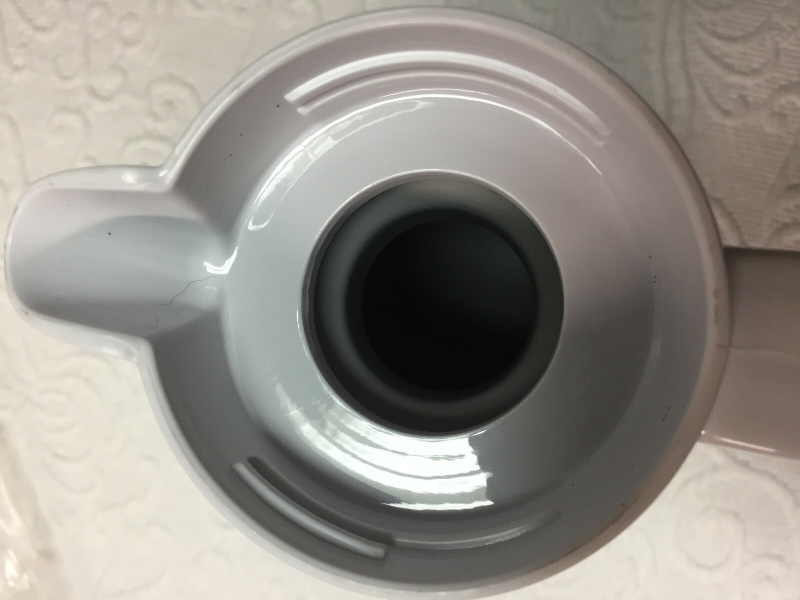 GEVALIA WHITE Coffee Thermal Insulated SERVER CARAFE POT 1 Qt - NEW