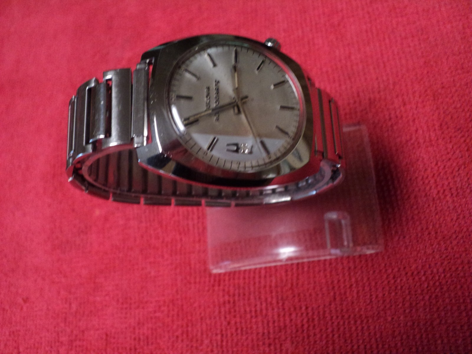 Vintage Accutron 224 Tuning Fork Accuquartz Watch