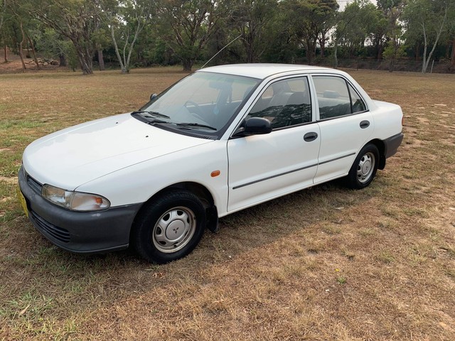 Mitsubishi lancer gl