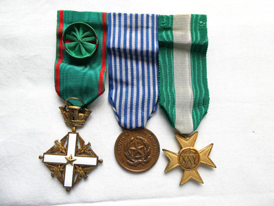 MEDAGLIERE MEDAGLIA CROCE ORDINE REPUBBLICA ESERCITO ITALIANO