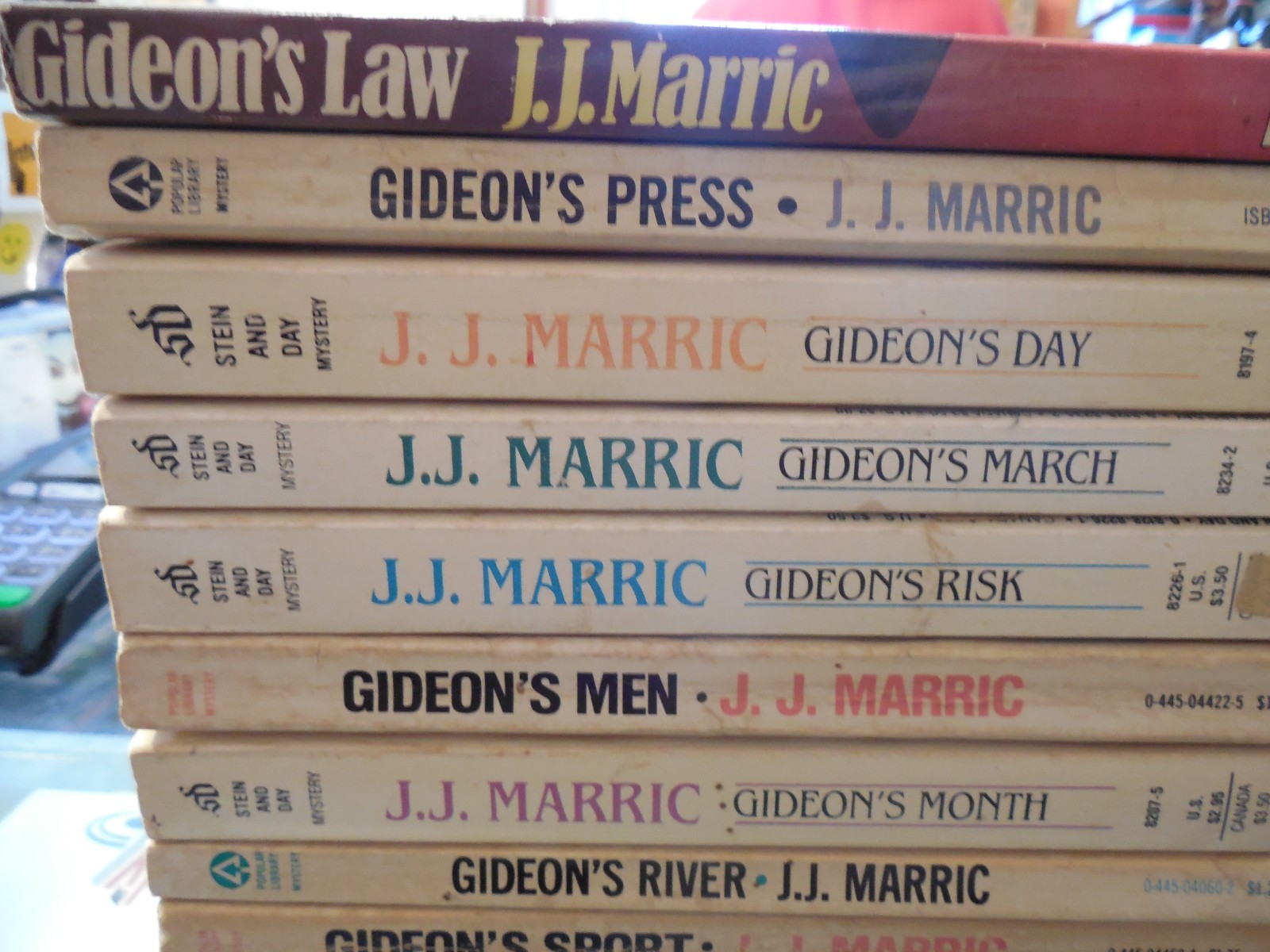 GIDEON'S...By J.J. Marric (AKA JOHN CREASY) - 12 Paperback As Lot.