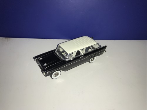 MATCHBOX 1/43 Chevy Nomad 1957 ノマド　ミニカー MATCHBOX 1/43 Chevy Nomad 1957 ノマド ミニカー 1998 Matchbox