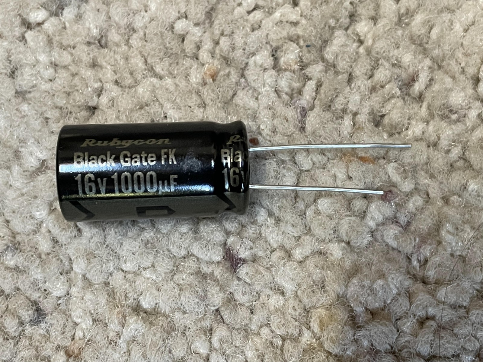 Genuine Black Gate capacitors 1000uF 16VDC FK series top