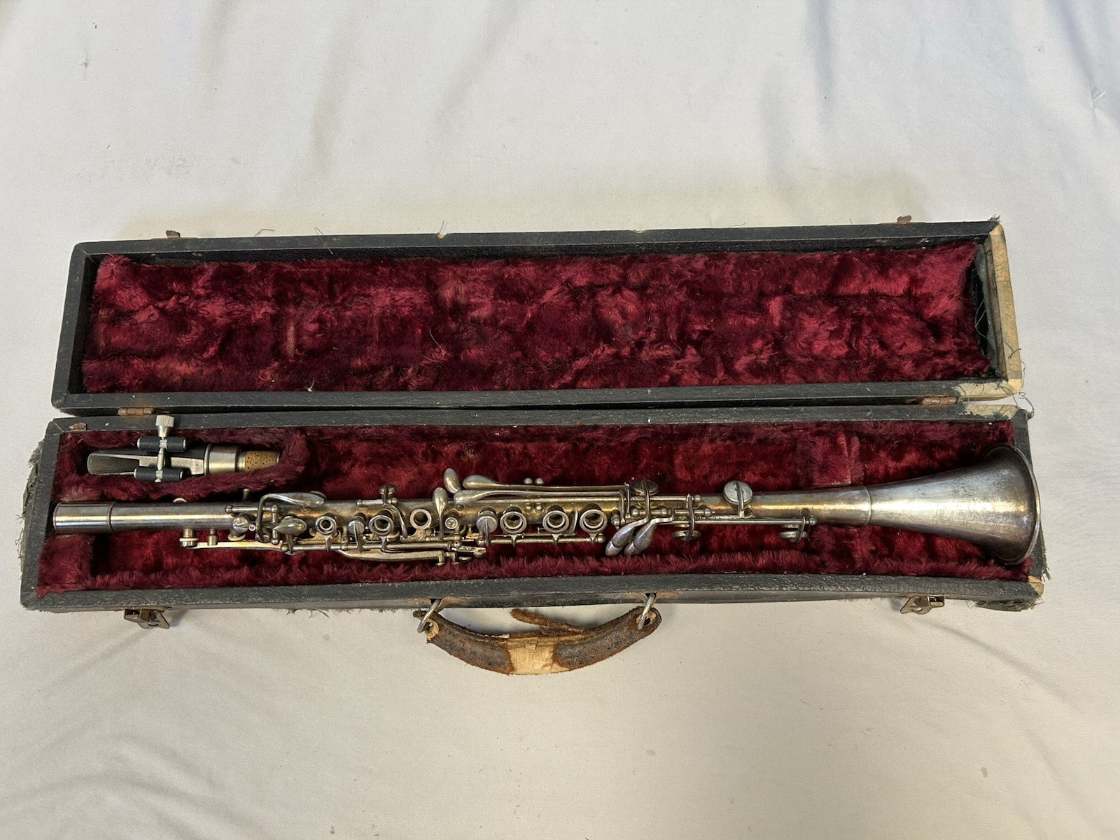 メタルクラリネット　Cavalier Elkhart VINTAGE CAVALIER SILVER METAL CLARINET + MPIECE/LIG + CASE