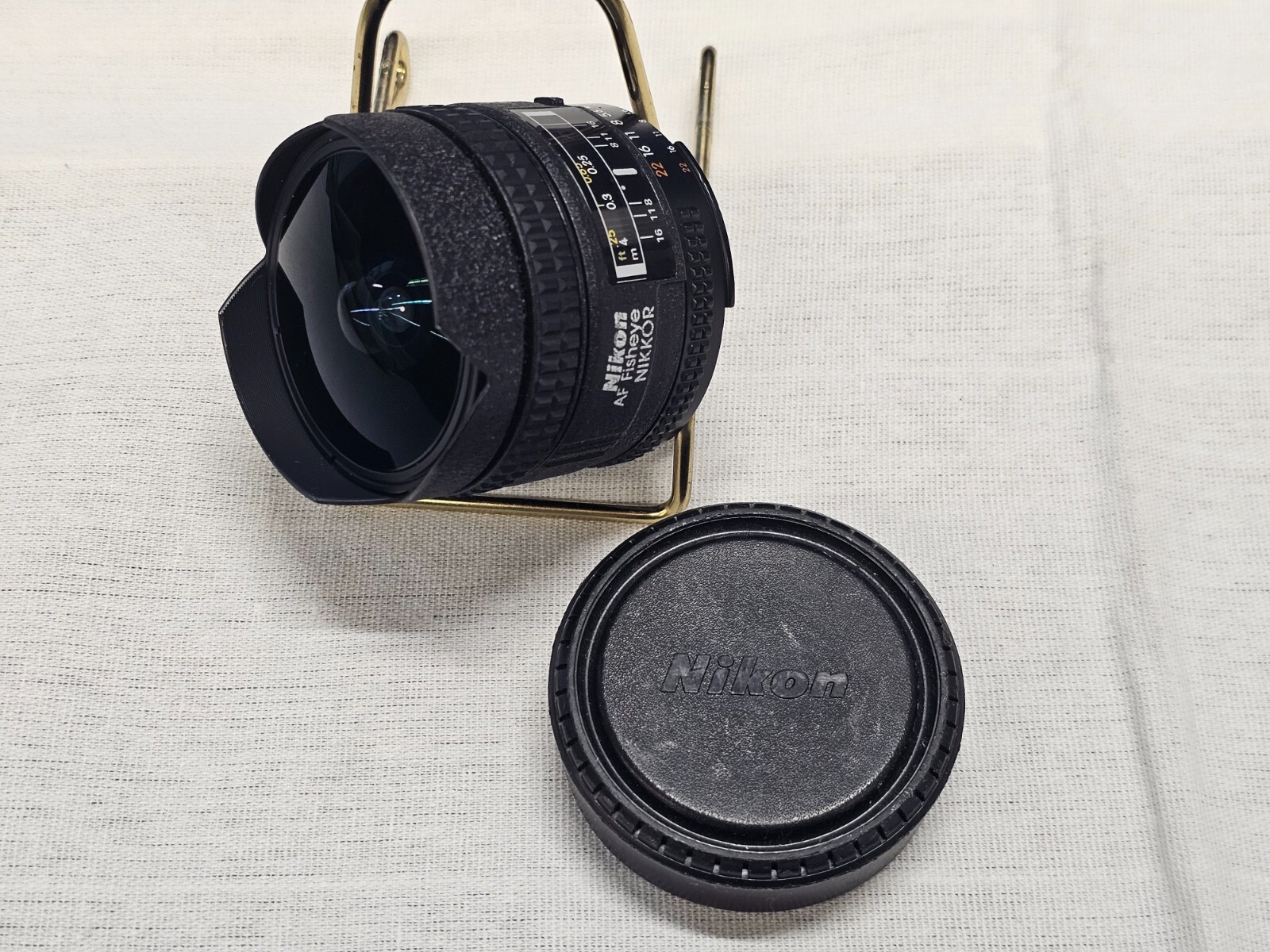 Nikon AF Fisheye Wide Angle Nikkor 16mm 1:2.8D Camera Lens F Nikon AF Fisheye Wide Angle Nikkor 16mm 1:2.8D Camera Lens F