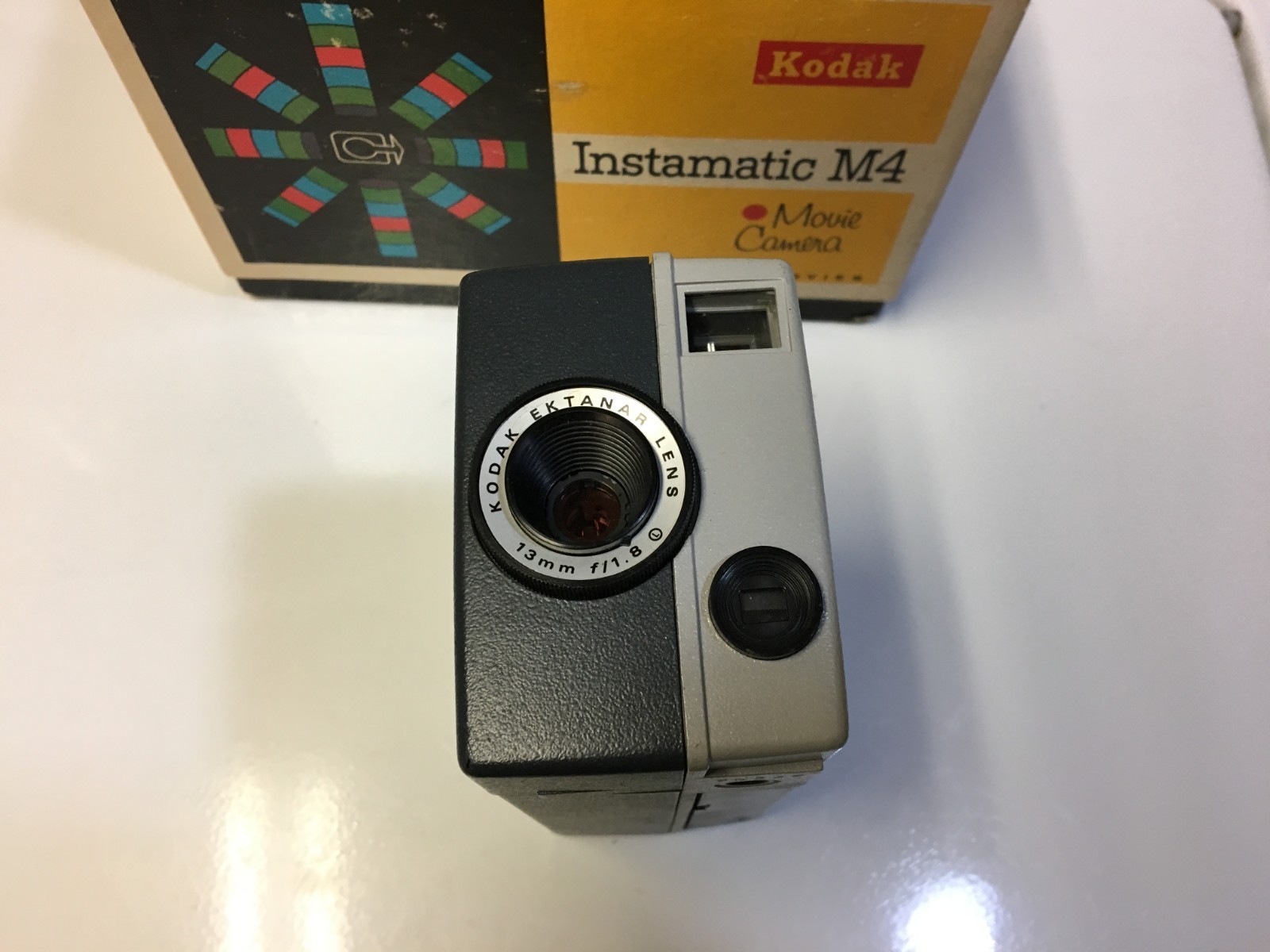 KODAK SUPER-8 INSTAMATIC M4, 13/1.8 KODAK EKTANAR/179715