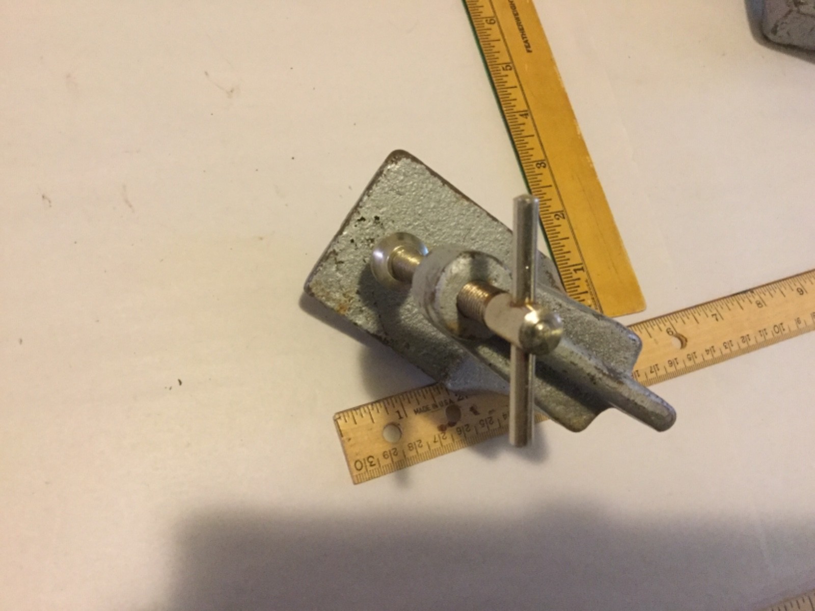 Vintage Table Top Clamp fits up to 2-1/2” table.Holds 3/8 Threaded Rod