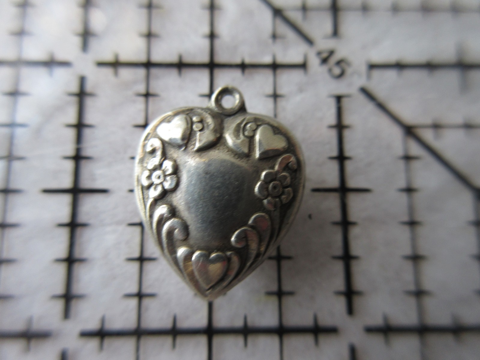 Vintage Sterling Silver Bracelet Charm Puffy Repousse HEART Forget-Me-Nots Mom