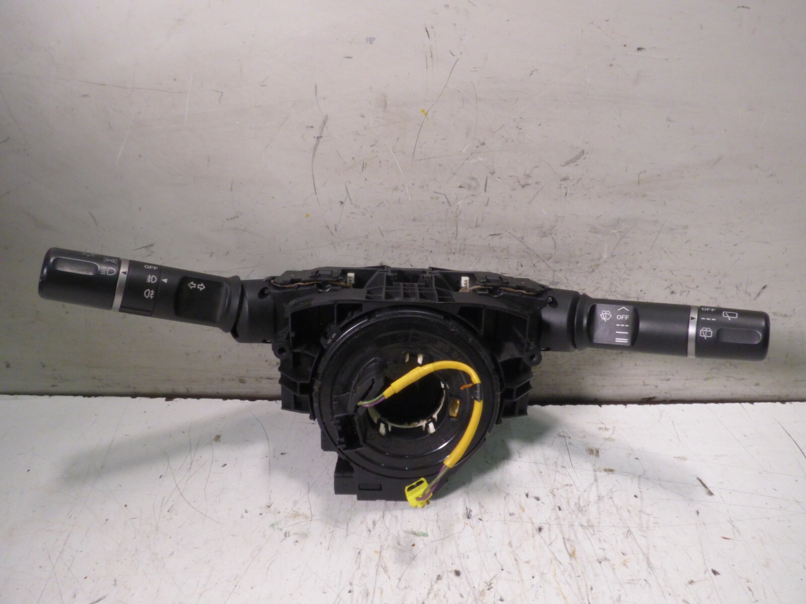 Devio Luci MAZDA II 2012 1.3 BENZINA DF7366120B