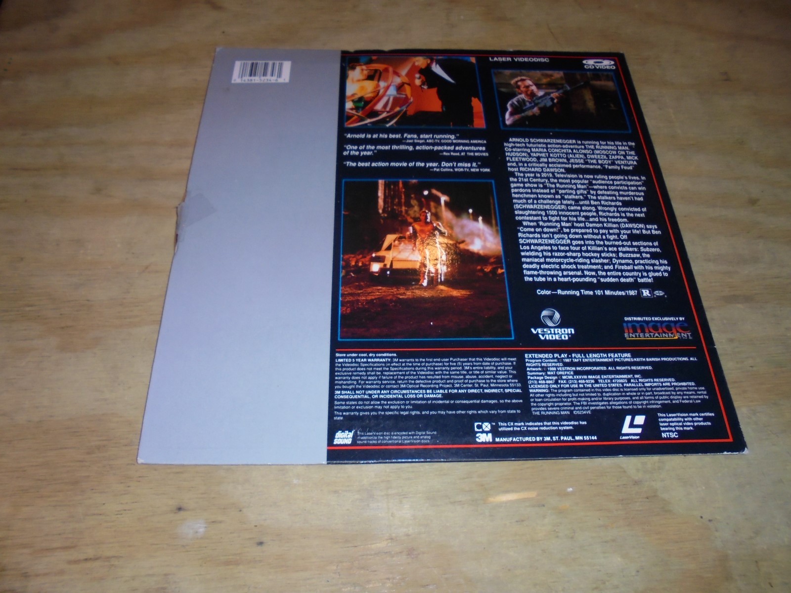 the running man schwarzenegger  Laserdisc LD nice  GOOD CONDITION
