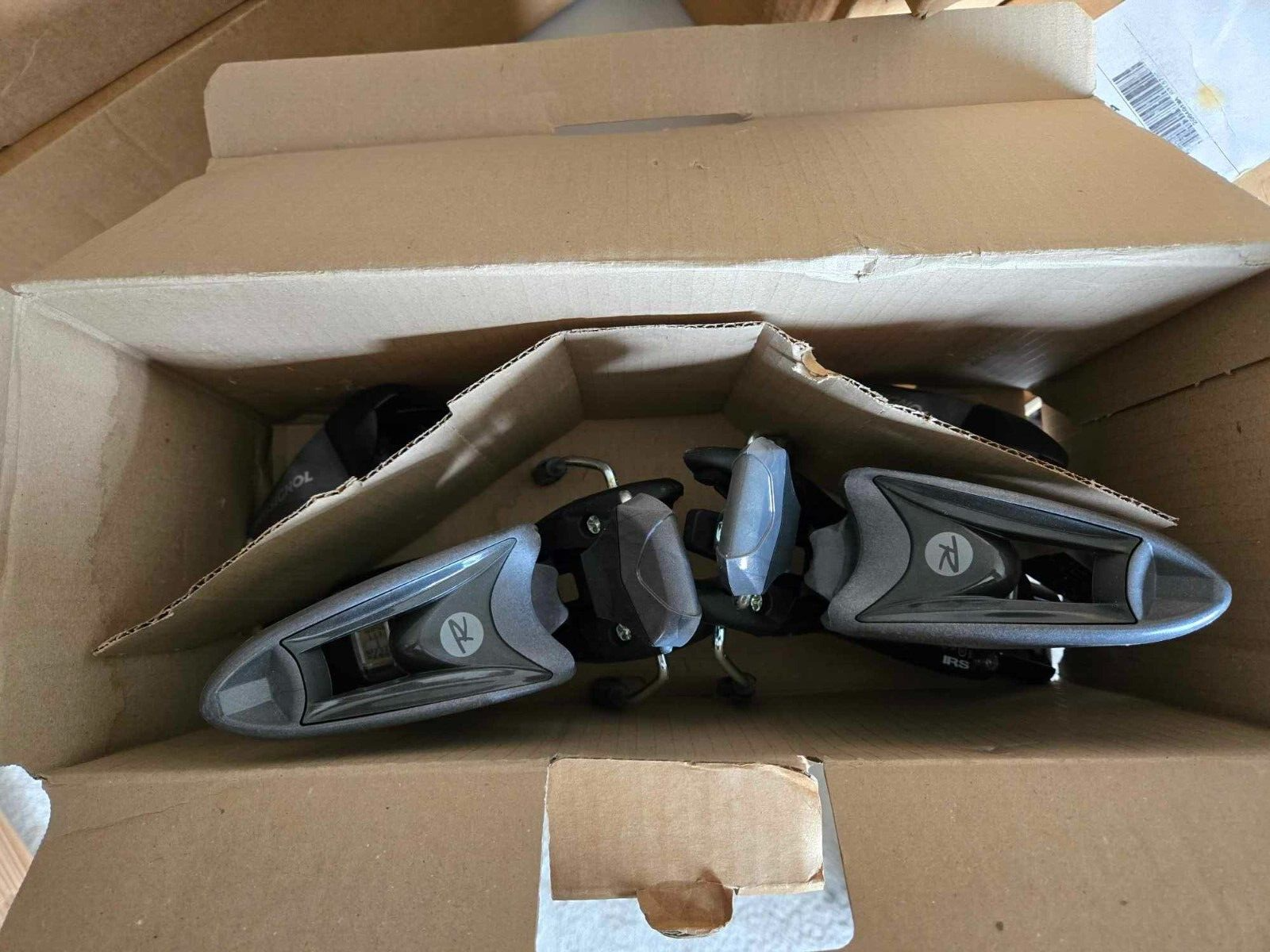 Rossignol Axium 100 B83 Ski Bindings - RC0R028 NEW IN BOX