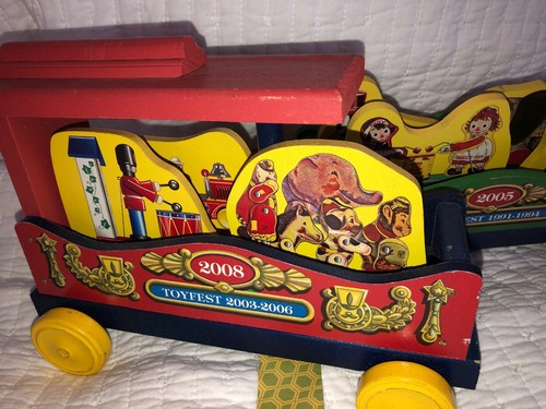 Vintage Fisher Price Mickey Mouse Zoo Choo Choo Set 2005 - 2008 Toyfest set of 9