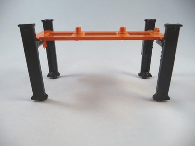 AutoZone Mechanics Garage Auto Lift 1/64 Scale Prop Diorama Shop Lift Auto Zone