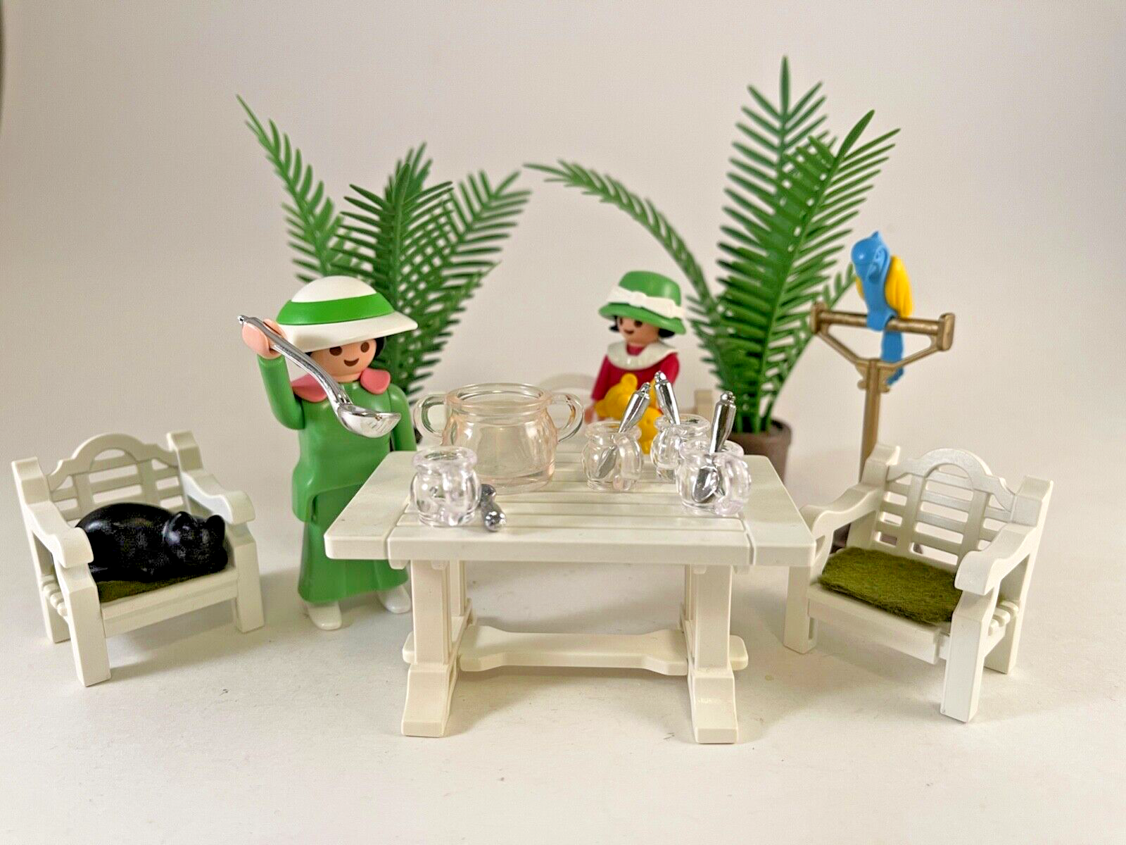 Playmobil 5300 5323~Victorian Mansion~Outdoor Patio Playmobil 5300 5323~Victorian Mansion~Outdoor Patio