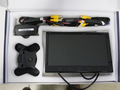 Pyle PLHRQD9B 9-Inch Quad TFT/LCD Video Monitor