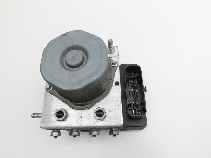 Mercedes W176 A180 15-18 ABS Steuergerät Aggregat Hydraulikblock Mercedes W176 A180 15-18 19.10.2016 A0004311500... Vorschau 2