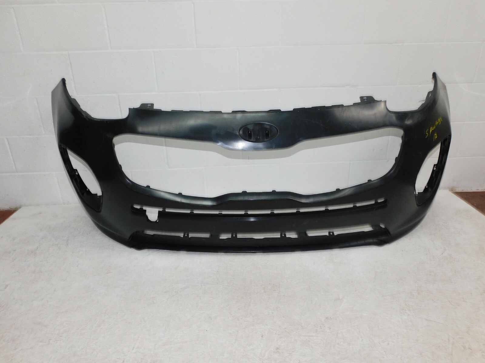 2017 2018 2019 KIA SPORTAGE FRONT BUMPER COVER OEM