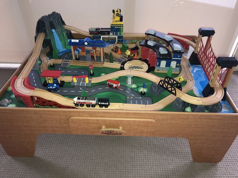 gumtree train table