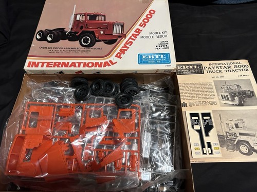 1/25 scale international Paystar 5000 ERTL Blue Print