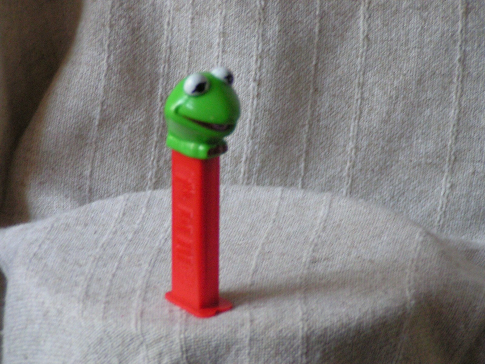 Vintage PEZ Dispenser KERMIT Thin Feet Hungary 4 1/2 inch