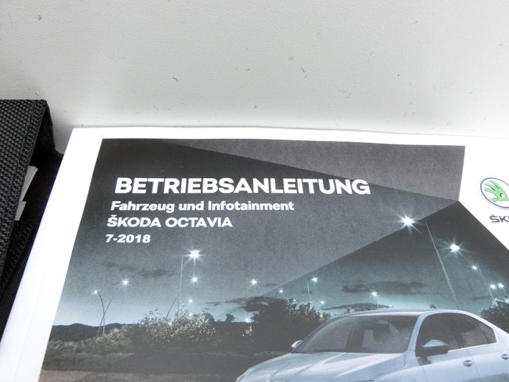 Skoda Octavia III 5E 12-17 Serviceheft Betriebsanleitung Anleitung Bordmappe Skoda Octavia III 5E 12-17 04.12.2018... Bild 4
