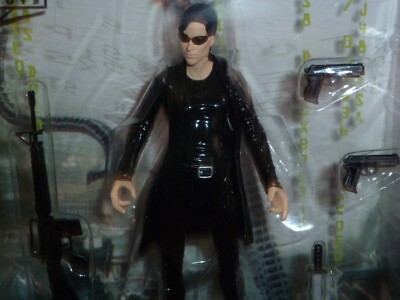 MATRIX N2 TOYS THE FILM 6 INCH TRINTY ALL BLACK WITH 2 PISTOLS RIFLE KNIFE  1999