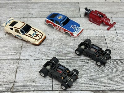 VTG Lot Of 3 - HO TYCO DATSUN 280Z SLOT CARS BUDWEISER & CAMEL GT & F1 BUDWEISER