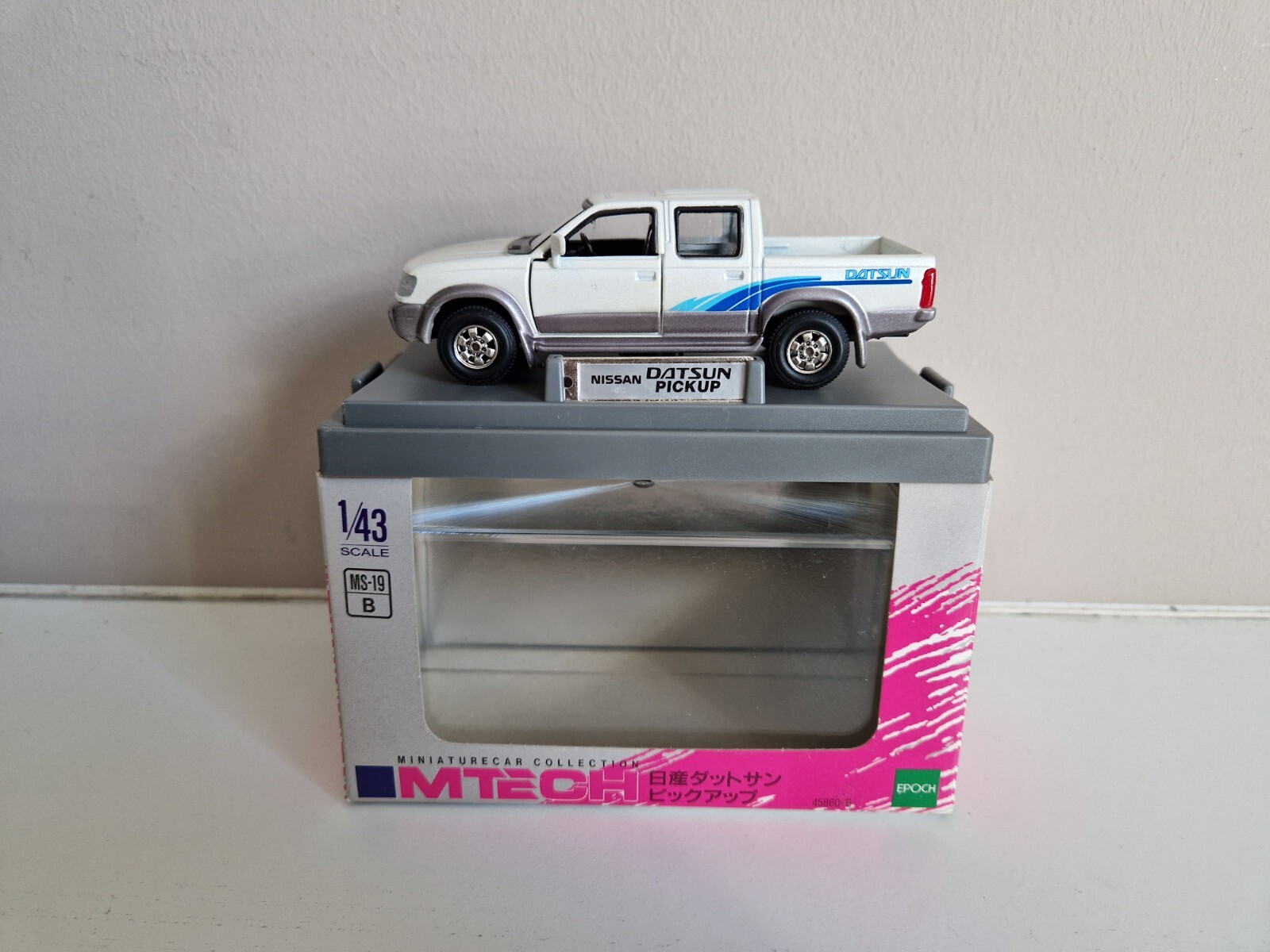 Epoch MTech 1/43 Nissan Datsun Pickup 'Hot Dat' -White