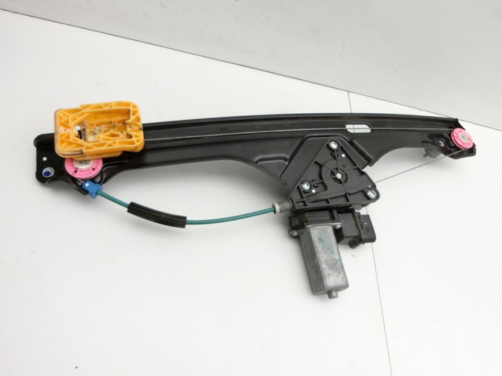 BMW F45 218d 14-18 Fensterhebermotor mit Fensterheber Links Vorne BMW F45 218d 14-18 21.09.2017 7410753 67627410753... Vorschau 5