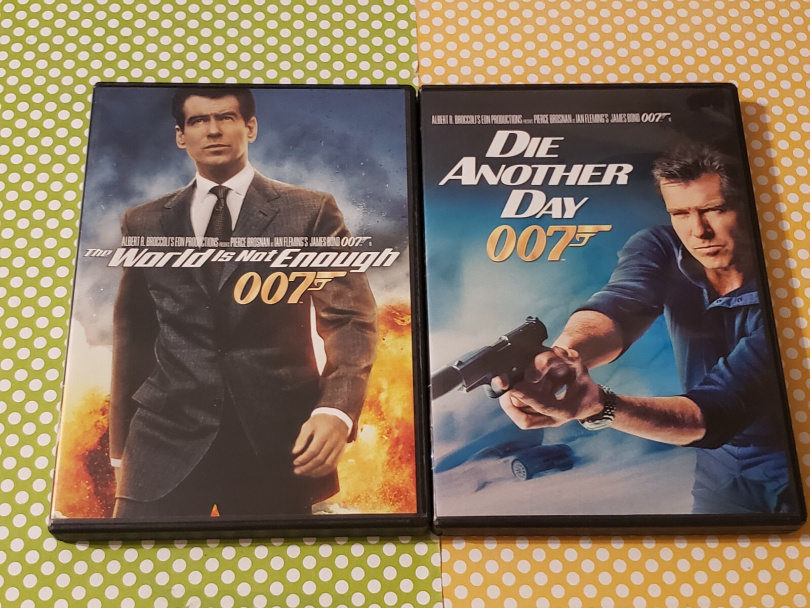 \"JAMES BOND\" 007 DVD25本セット+2作品+特別編集書籍2冊 JAMES BOND