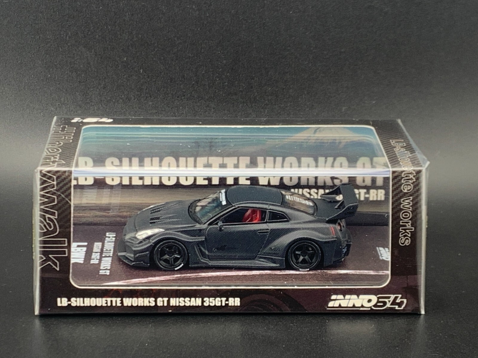 Inno64 Nissan LBWK Super Silhouette 35GT-RR Full Carbon 1/64 Inno64 Nissan LBWK Super Silhouette 35GT-RR Full Carbon 1/64