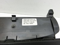 Mercedes S204 C180 09-14 Bildschirm Display Monitor Mercedes S204 C180 09-14 01.06.2010 A2048205497 gebraucht Vorschau 2