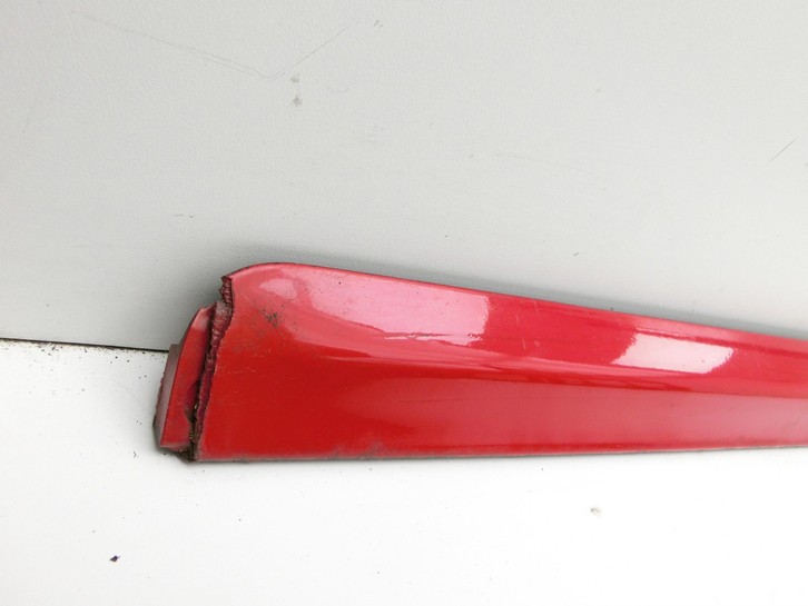 Audi A4 8E B7 04-08 Kombi Türleiste Beplankung Rechts Vorne Aussen LY3J Audi A4 8E B7 04-08 28.03.2007 8E0853960C... Vorschau 3