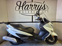 Suzuki UH 125 Burgman 2019 , learner legal large scooter