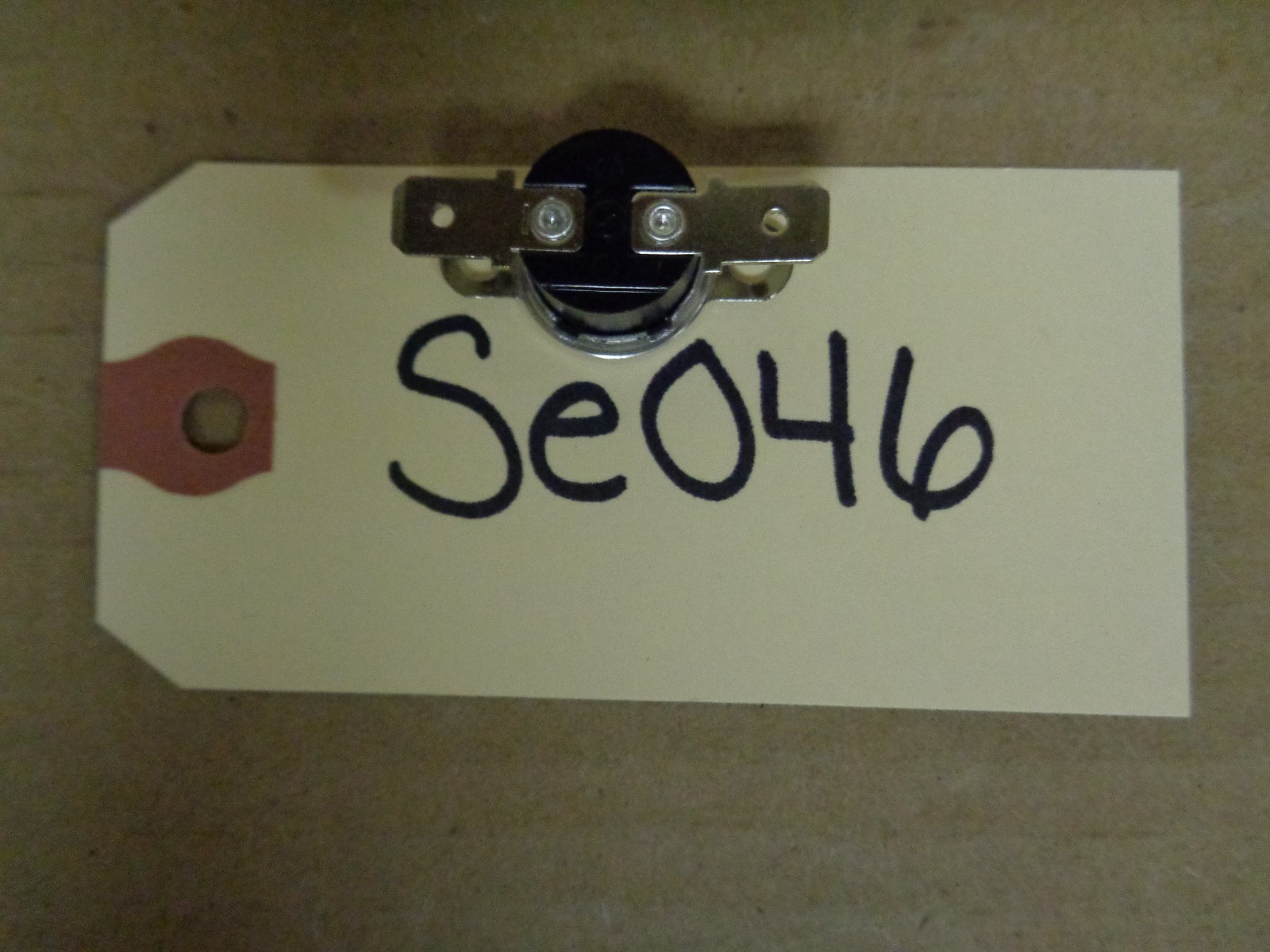 MICROWAVE CAVITY HIGH LIMIT THERMOSTAT  KSD202  105 Degree C - SE046