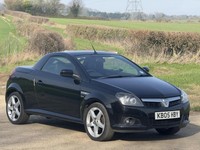2005 Vauxhall Tigra 1.8i 16V Sport 2dr CONVERTIBLE PETROL Manual