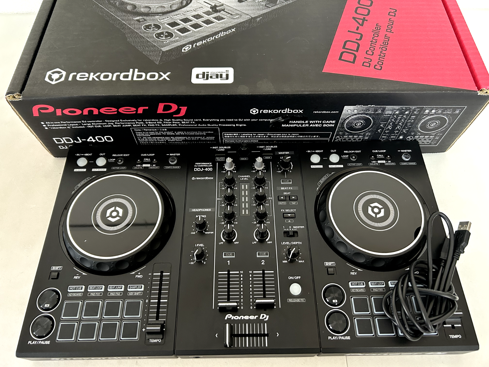 Pioneer DJ DDJ-400 with Original Box 2ch DJ Controller rekordbox DDJ400 Black Pioneer DJ DDJ-400 with Original Box 2ch DJ Controller rekordbox DDJ400 Black
