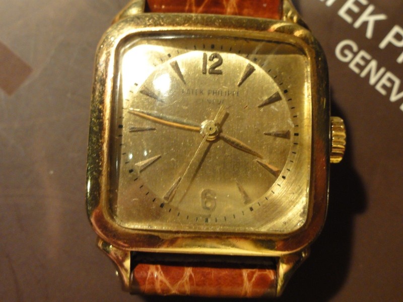 PATEK PHILIPPE~REF. 2514/1 18K YELLOW GOLD SQUARE MEN'S MANUEL WATCH