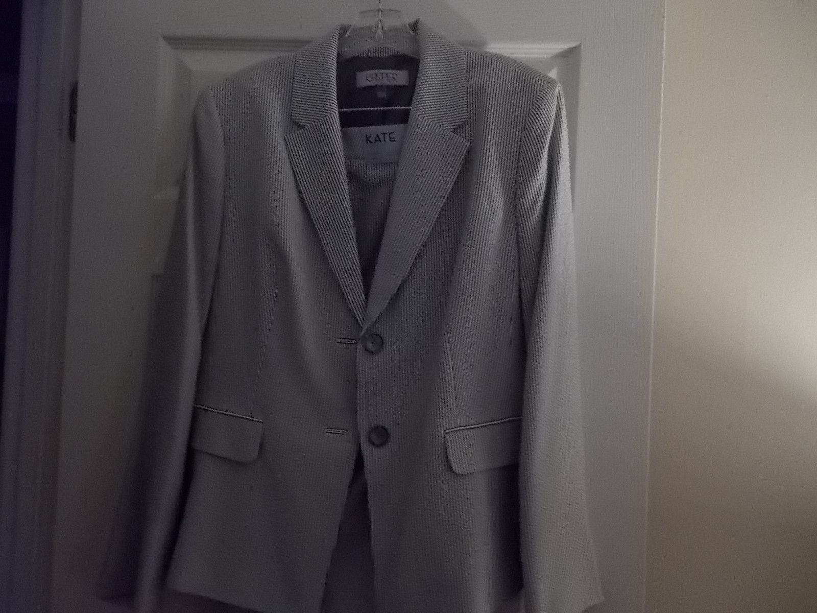 Kasper 2 pc Pant Suit