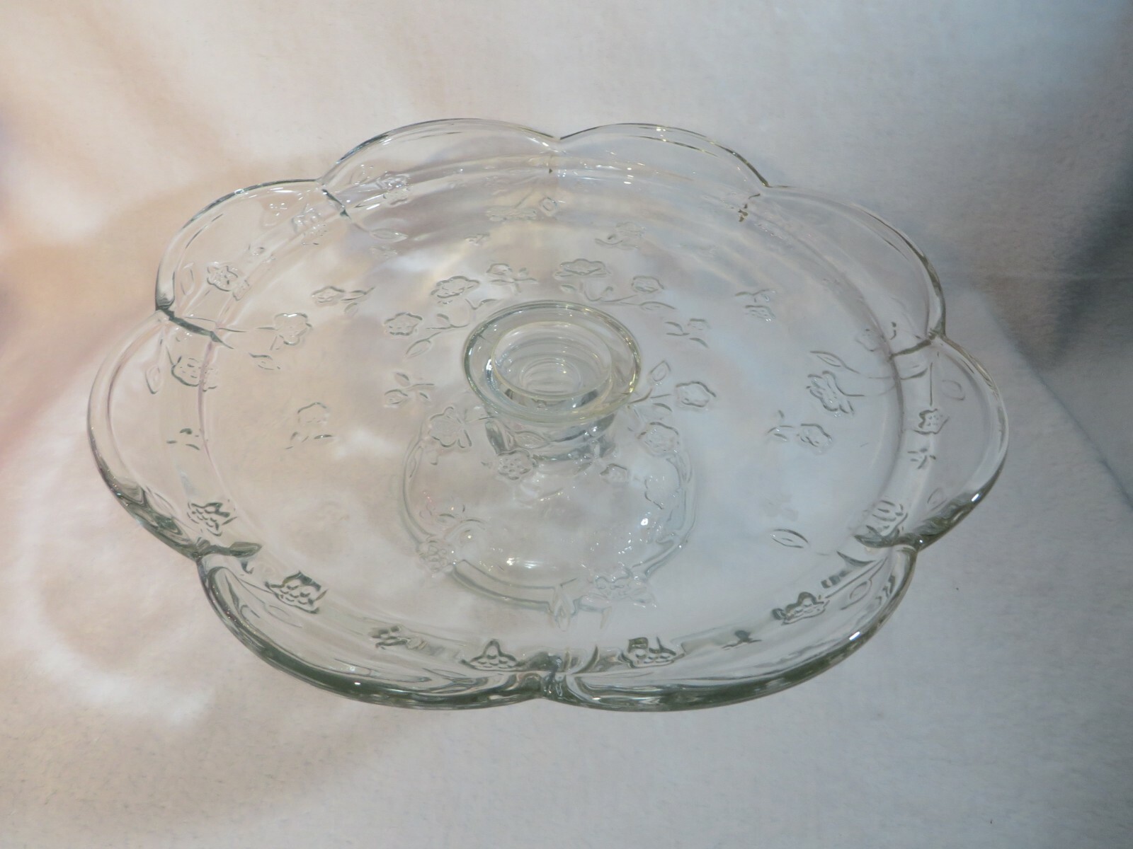 VINTAGE PRESSED GLASS PEDESTAL CAKE STAND WITH DOME COVER