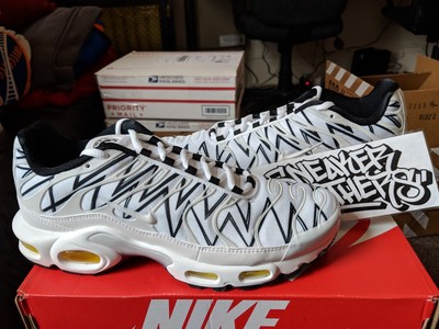 nike air max plus shark white