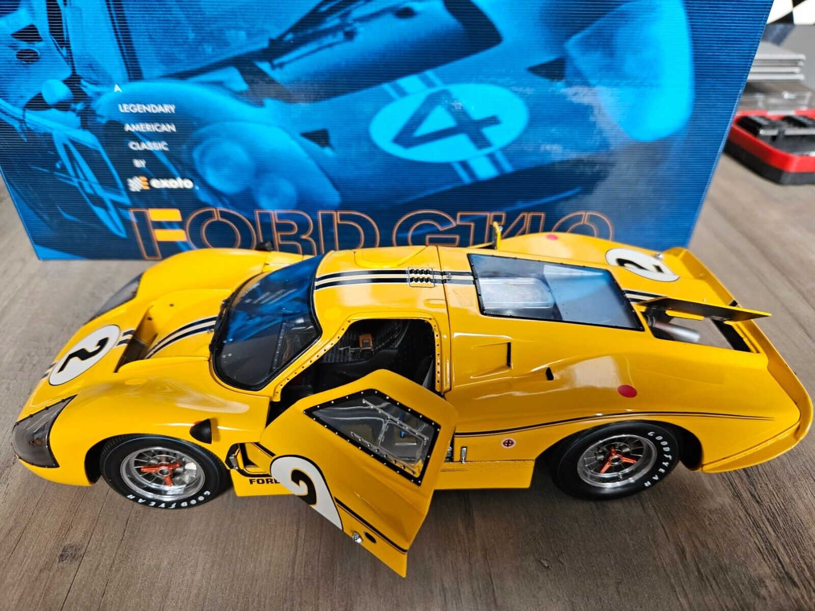 1:18 Exoto Ford GT40 Mk IV 24h Le Mans 1967 McLaren/Donohue 1:18 Exoto Ford GT40 Mk IV 24h Le Mans 1967 McLaren/Donohue