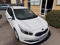 2015 Kia Ceed 1.4 VR7 Pearl White 5 Door Low Insurance Group Bluetooth Isofix