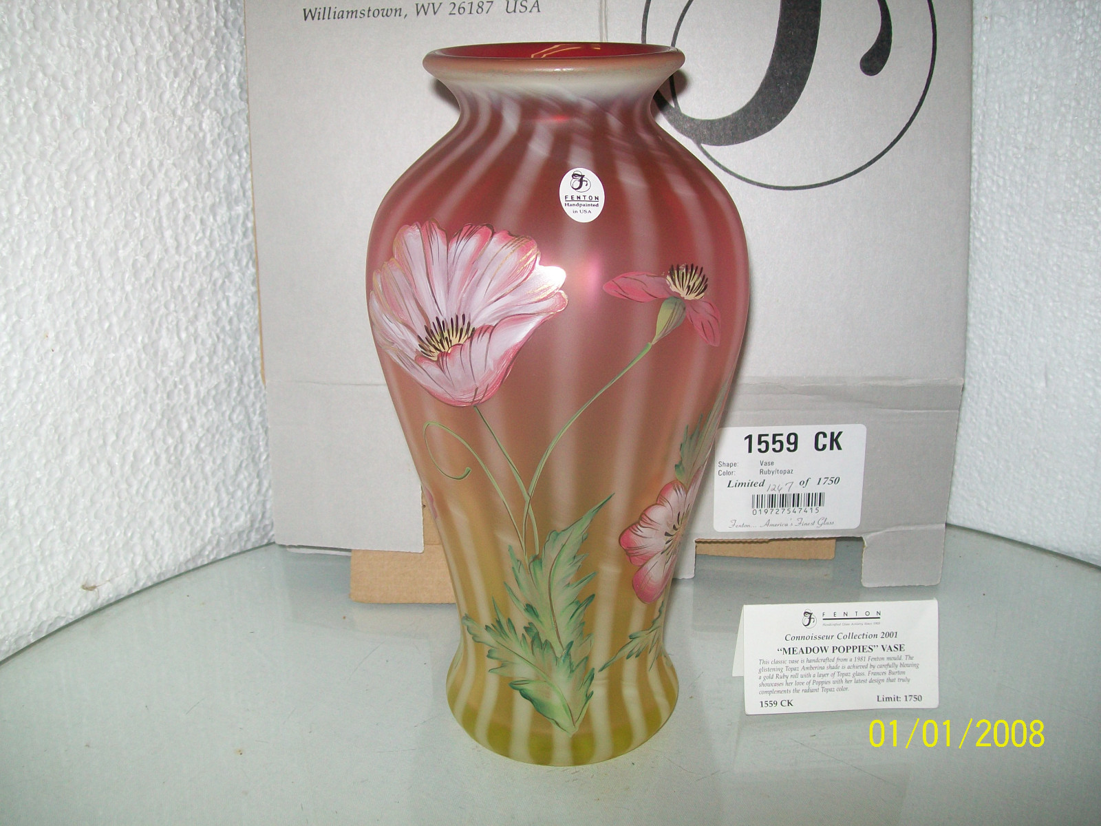 Fenton 2001 Connoisseur Vase # 1559 CK