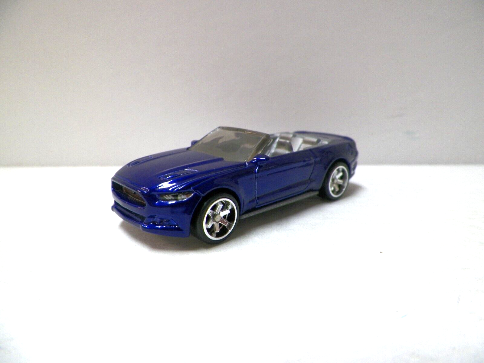 Hot Wheels 2015 Ford Mustang GT Convertible THESE ARE